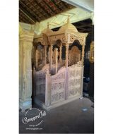 Mimbar Kubah Pintu Depan Full Ukir, Mimbar Masjid Block Full Ukir, Mimbar Masjid Podium Kubah Ukir Jati, Mimbar Masjid Jati Kubah Terbaru, Mimbar Masjid Tingkat Ukir Jepara, Mimbar Masjid Jati Jepara, Mimbar Podium Jati Terbaru, Podium Masjid Ukir Jepara, Mimbar Podium Masjid Jati Minimalis, Podium Masjid Ukir Jati, Podium Masjid Ukir Jati, Mimbar Masjid Kubah Tangga L Jumbo Kombinasi, Mimbar Masjid Kubah Minimalis Tangga Natural Kombinasi Jati Solid, Mihrab Masjid Minimalis Kayu Jati TPK, jual gebyok mihrab masjid minimalis jati, gebyok mihrab masjid minimalis perahu jati mebel jepara, jual mihrab masjid, mihrab masjid, gambar gebyok mihrab masjid jati, gambar mihrab masjid kaligrafi, harga mihrab masjid jati, sanggar jati
