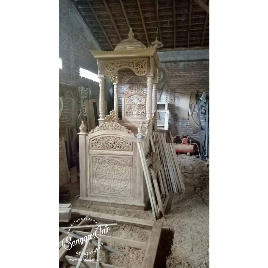 Mimbar Kubah Pintu Samping Exklusif, Mimbar Masjid Block Full Ukir, Mimbar Masjid Podium Kubah Ukir Jati, Mimbar Masjid Jati Kubah Terbaru, Mimbar Masjid Tingkat Ukir Jepara, Mimbar Masjid Jati Jepara, Mimbar Podium Jati Terbaru, Podium Masjid Ukir Jepara, Mimbar Podium Masjid Jati Minimalis, Podium Masjid Ukir Jati, Podium Masjid Ukir Jati, Mimbar Masjid Kubah Tangga L Jumbo Kombinasi, Mimbar Masjid Kubah Minimalis Tangga Natural Kombinasi Jati Solid, Mihrab Masjid Minimalis Kayu Jati TPK, jual gebyok mihrab masjid minimalis jati, gebyok mihrab masjid minimalis perahu jati mebel jepara, jual mihrab masjid, mihrab masjid, gambar gebyok mihrab masjid jati, gambar mihrab masjid kaligrafi, harga mihrab masjid jati, sanggar jati